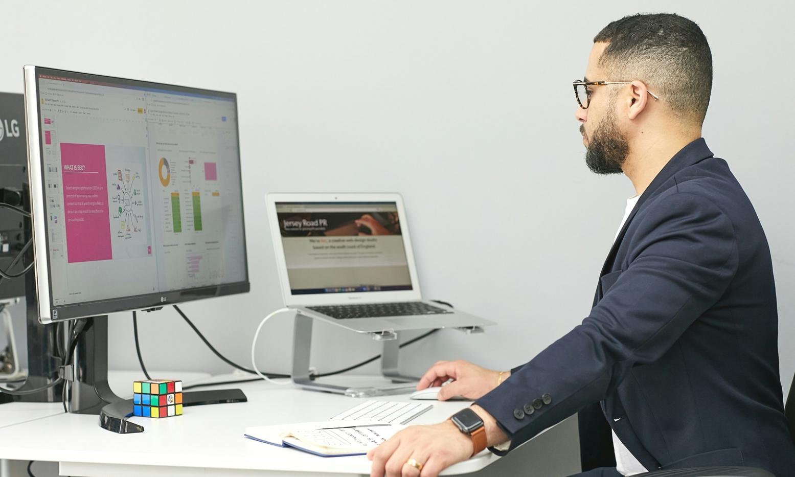 Tecnologia EEG per il monitoraggio delle onde cerebrali